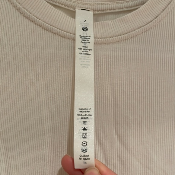 Lululemon crop top - Picture 5 of 7